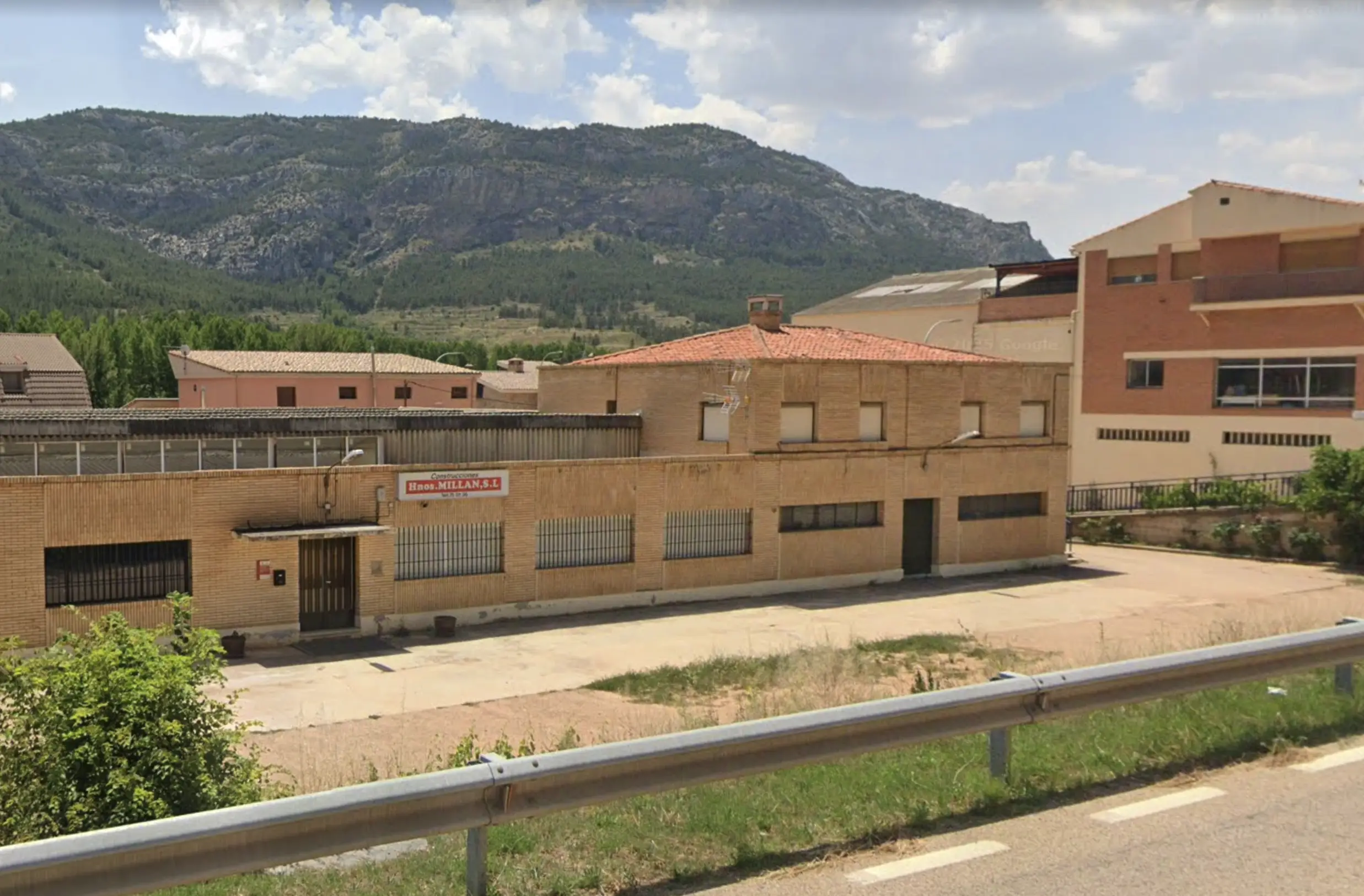 Fachada Construcciones Hermanos Millán